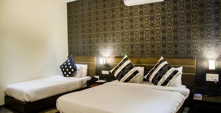 Jc Castle Hotel Shirdi Eksteriør billede