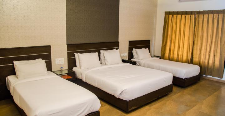 Jc Castle Hotel Shirdi Eksteriør billede