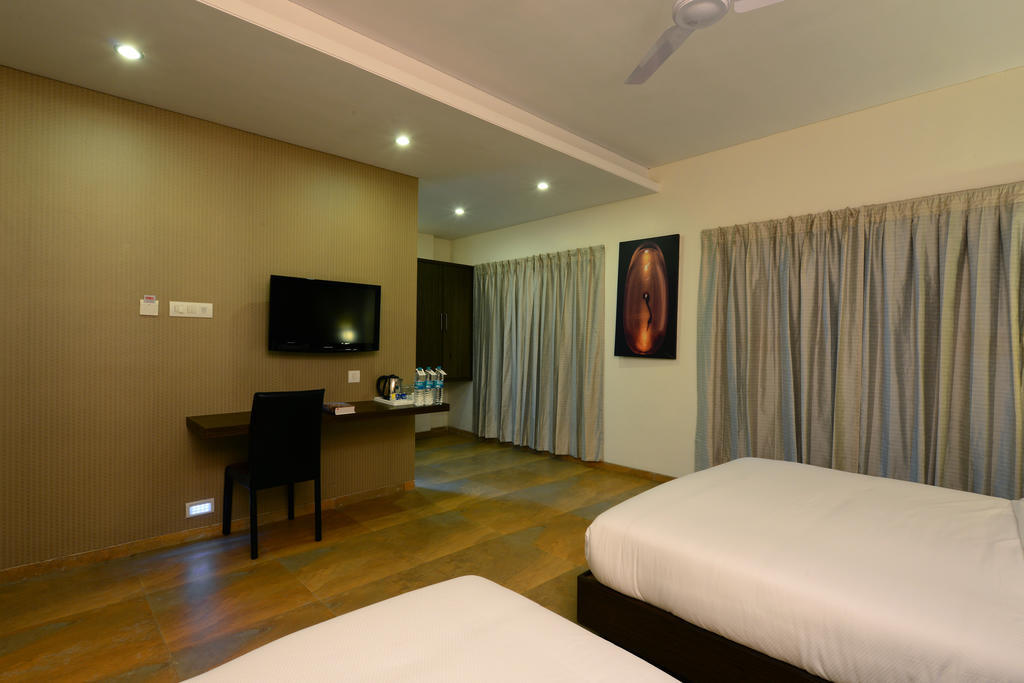 Jc Castle Hotel Shirdi Eksteriør billede