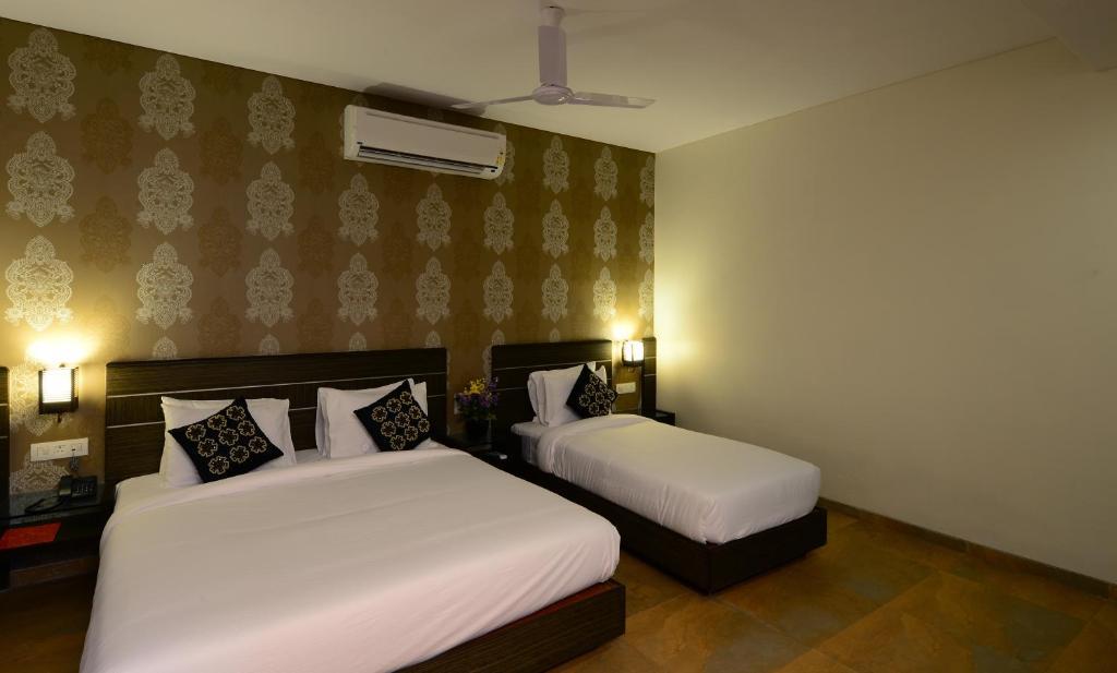 Jc Castle Hotel Shirdi Eksteriør billede